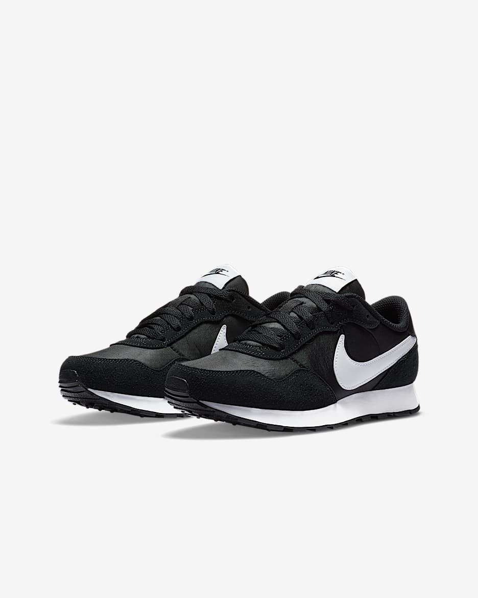 Nike md runner 2 black clearance